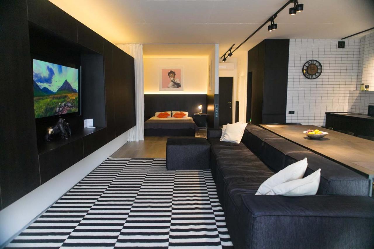Stylish 1 Bedroom Studio Near Most City Dnipro Exterior photo