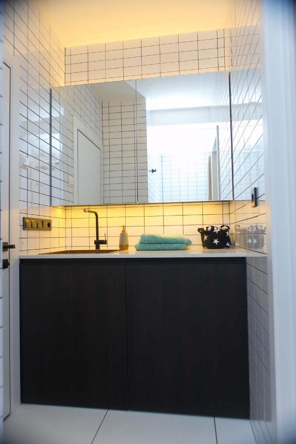 Stylish 1 Bedroom Studio Near Most City Dnipro Exterior photo