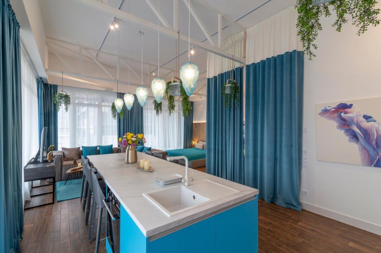 Stylish 1 Bedroom Studio Near Most City Dnipro Exterior photo