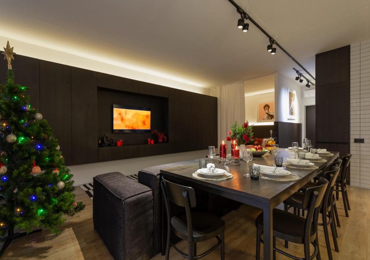 Stylish 1 Bedroom Studio Near Most City Dnipro Exterior photo